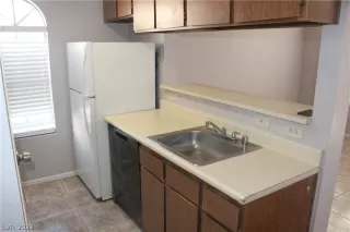 Photo #5: 2373538 Listing 