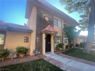 Photo #1: 2373539 Listing 