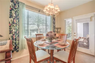 Photo #3: 2373540 Listing