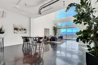 Photo #5: 2373569 Listing 