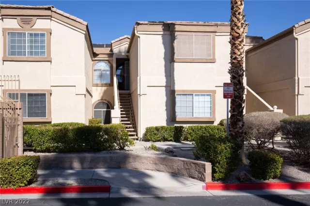 MLS: 2373578 Condo For Sale