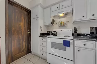 Photo #6: 2373580 Listing