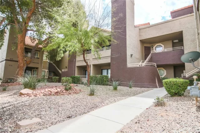 MLS: 2373620 Condo For Sale