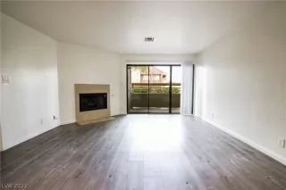 Photo #4: 2373620 Listing 