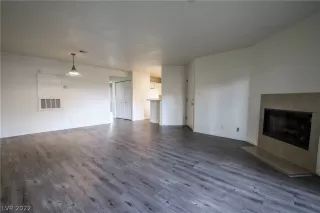 Photo #6: 2373620 Listing 