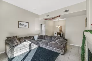 Photo #4: 2373626 Listing 