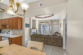 Photo #6: 2373626 Listing 