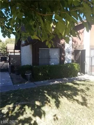 Photo #1: 2373633 Listing 