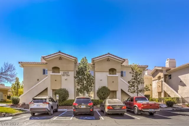 MLS: 2373656 Condo For Sale