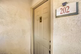 Photo #1: 2373656 Listing 