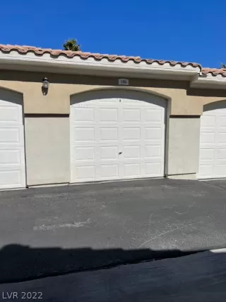 Photo #2: 2373656 Listing 