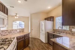 Photo #3: 2373656 Listing 