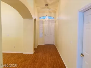 Photo #5: 2373657 Listing