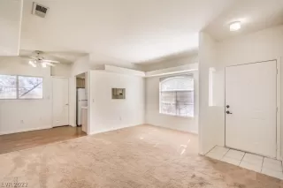 Photo #3: 2373689 Listing