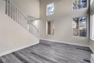 Photo #3: 2373701 Listing