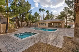 Photo #4: 2373701 Listing