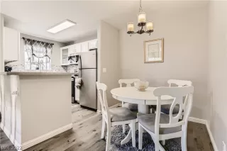 Photo #4: 2373707 Listing 