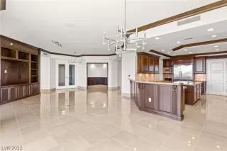 Photo #6: 2373714 Listing