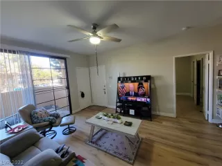 Photo #1: 2373730 Listing 