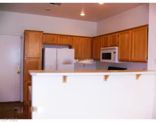 Photo #3: 2373731 Listing