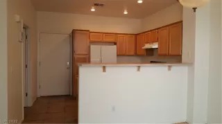 Photo #5: 2373731 Listing