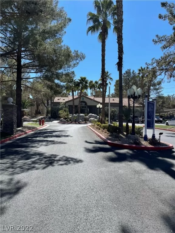 MLS: 2373737 Condo For Sale