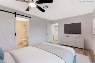 Photo #6: 2373809 Listing