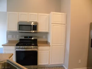 Photo #2: 2373837 Listing