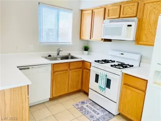 Photo #2: 2373847 Listing 