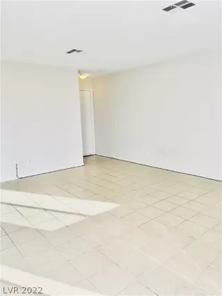 Photo #4: 2373847 Listing 