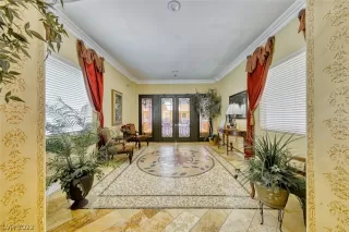 Photo #2: 2373852 Listing 