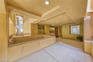 Photo #4: 2373852 Listing 