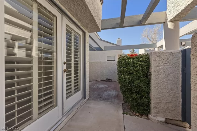 MLS: 2373853 Condo For Sale