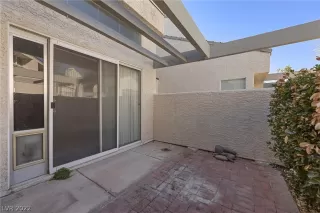 Photo #2: 2373853 Listing