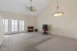 Photo #6: 2373853 Listing