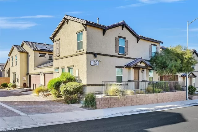 MLS: 2373862 Condo For Sale