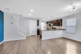 Photo #3: 2373862 Listing 