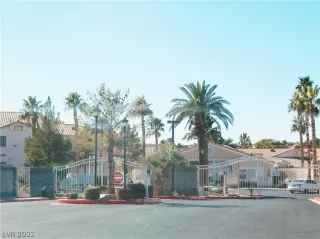 Photo #2: 2373887 Listing 