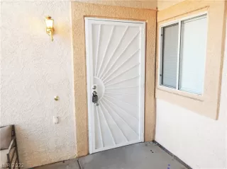 Photo #4: 2373887 Listing 