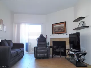 Photo #6: 2373887 Listing 