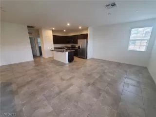 Photo #5: 2373890 Listing 