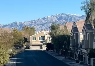 Photo #1: 2373893 Listing