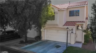 Photo #1: 2373898 Listing