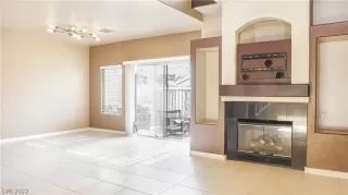 Photo #4: 2373898 Listing