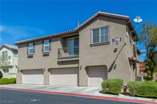 Photo #2: 2373904 Listing