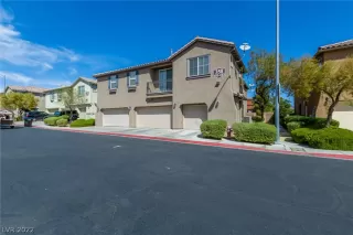 Photo #3: 2373904 Listing