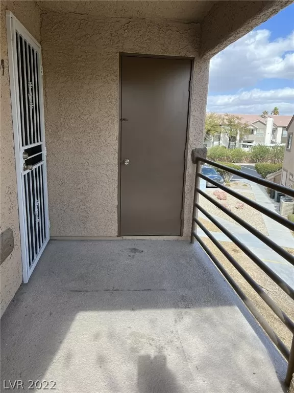 MLS: 2373907 Condo For Sale