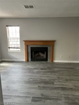 Photo #6: 2373907 Listing 