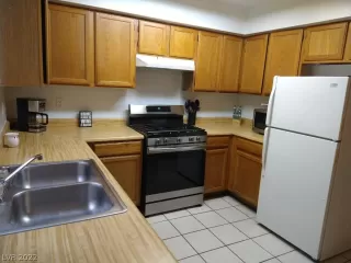 Photo #2: 2373910 Listing 