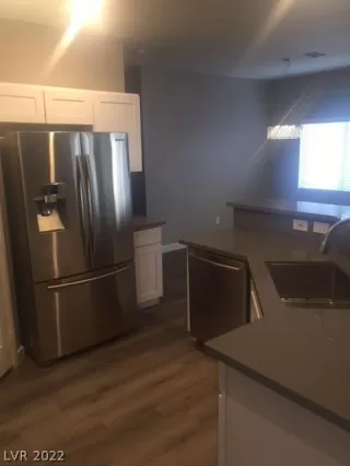 Photo #3: 2373912 Listing